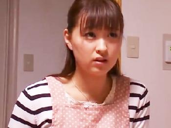 指名手配中の婦女暴行魔が突然家に‥抵抗虚しく言われるがまま犯される美人マダム人妻中出しイラマチオレイプのエロ動画