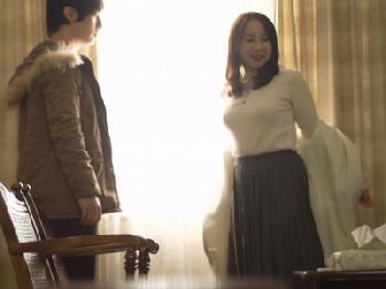 お母ちゃんに女を感じた日…母子2人だけの旅行でまったり禁断姦淫巨乳人妻近親相姦のエロ動画