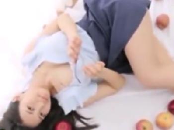 メガネでマジメそうな娘ほど愛欲が強いとわかる濃密交尾巨乳めがね佐倉ねねのエロ動画