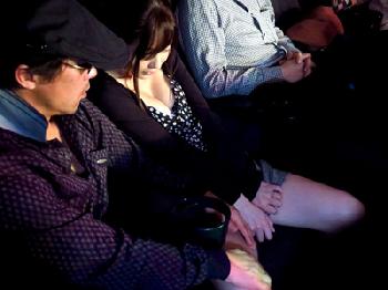 映画館で痴漢されてそのまま強姦されちゃった奥さん人妻レイプ石原莉奈のエロ動画