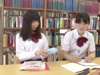 「私と付き合ってよ」友人の彼氏を中出し交尾で寝取る淫乱女子校生美少女痴女露出のエロ動画