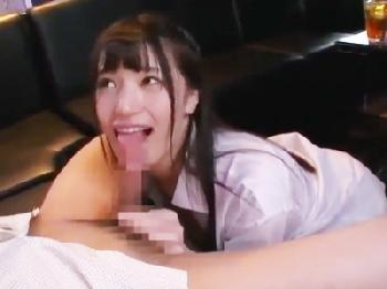 『絶対内緒だよ？』過激サービスしてくれるおっパブ嬢をホテルへ連れ出しハメ撮り巨乳美少女パイズリのエロ動画