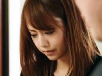 美人未亡人の弱ったメンタルに漬け込んで歪んだ欲望で体を弄ぶ義理の父親お姉さん人妻レイプ吉沢明歩のエロ動画