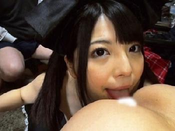 『もぉムリぃ…ッ！』上原亜衣が目が開けられなくなるほどの大量ぶっかけで悶絶巨乳美少女顔射のエロ動画