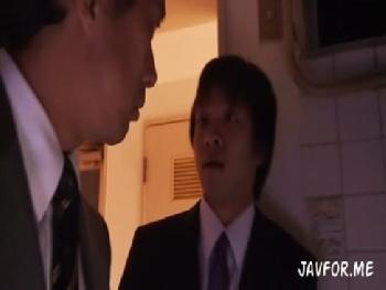 睡眠薬を飲まされた美人オフィスレディが中出し凌辱されちゃうWレイプOLお姉さんのエロ動画