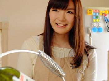 街で噂の美人ウエイトレスを拉致して公開調教美少女レイプ3P槇原愛菜のエロ動画