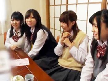 修学旅行中の美形少女軍団が酔っ払って大量中出し乱交ファック巨乳女子校生美少女のエロ動画