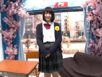 卒業式直後の素人女子校生をナンパ捕獲→マジックミラー号に連れ込み強引にパコ！美少女痴女ハメ撮りのエロ動画