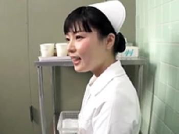 トイレで待機する精液吸引専門看護師→訪れる患者のペニスを片っ端から抜きまくり巨乳美少女痴女看護婦顔射フェラぶっかけ盗撮のエロ...