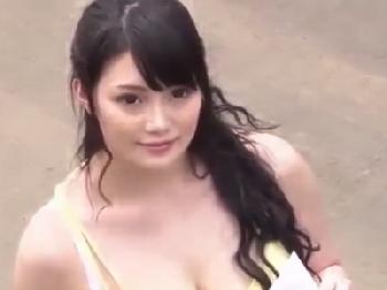 下宿人の外国人ペニ棒欲情して久々ペニ棒にガチ絶頂する大きいオッパイ未亡人W巨乳人妻咲楽アンナのエロ動画