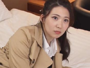 出張先で相部屋になった部下を逆婦女暴行！密着騎乗位で朝まで中出しセックスW巨乳痴女OLのエロ動画