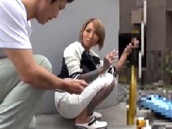 デカパイのコリをほぐされて発情した美ギャルが整体師に流され性行為巨乳マッサージのエロ動画