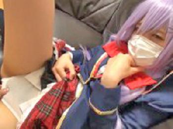 エッチな喘ぎ声がいっぱい出ちゃうエロカワコスプレイヤー美少女中出しのエロ動画