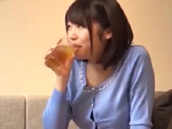 ショートヘアのデカパイ美形少女がパイズリ＆フェラチオで精液抜き取り巨乳美少女お姉さんのエロ動画