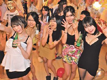 妊娠しても誰が父親か分からない肉棒大好き売女ヤリマンばかりのヤリコンパーティ巨乳美少女お姉さん乱交のエロ動画