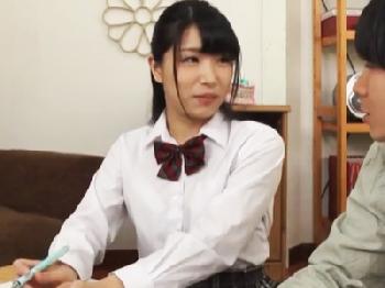 激しく腰を動かしてまだまだ若い子に負けないペニ棒に喰らいつく中年女妻人妻熟女フェラのエロ動画