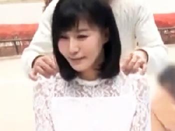 『そこ気持ちいっ//』初心なマダムがエロマッサージで色情して夫を裏切り中出しセックス巨乳素人人妻のエロ動画