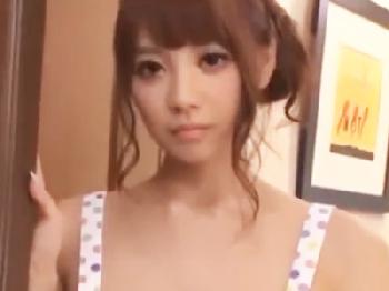 裸エプロンで荷物を受け取りに行ったら後ろから襲われてバックで突かれまくったお姉さんレイプのエロ動画