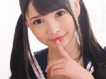 虐められるのが大好きなお兄ちゃん専用ソープランドで魅惑的痴女が手コキフェラチオご奉仕美少女ロリ水着のエロ動画