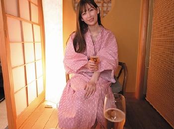 ずっと憧れていた同僚オフィスレディと朝まで2人きり。ここぞのチャンスに驚異の10連発で首ったけに巨乳お姉さんOL中出し明里つ...