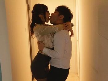 『中に！中にほしぃ‥っ！』めがねのキャリアウーマンが見た目に合わない濃密中出し美少女痴女OL大槻ひびきのエロ動画