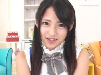 常に脇を見せながらご奉仕！恥じらいと性的興奮が交差する腋フェチイメクラ美少女ロリコスプレ中出しのエロ動画