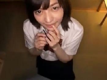 アイドル級の美形少女女子校生が大好物男根を嬉しそうにフェラチオチオ抜き美少女ロリのエロ動画
