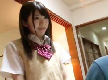 『ダメだってば‥抜いて！』年頃の姉に発情した弟が玄関でお姉ちゃんを犯す女子校生美少女近親相姦のエロ動画