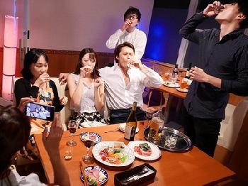 「え～もうダメだってぇ♡」同窓会で深酔いにされた妻の胸糞寝取られ映像…痴女人妻パンストハメ撮り星宮一花のエロ動画