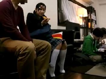 『やだぁ！じょ、冗談ですよね？』ヤリ部屋に連れてこまれた大人しめ女子校生が号泣レイプ美少女ロリ中出し乱交のエロ動画