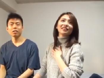 若いかわいさの残る美魔女の中出し筆おろしでDTたち幸せそうですW痴女人妻熟女童貞のエロ動画