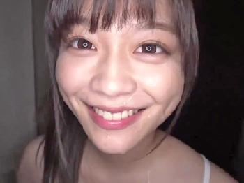 淫乱な美形少女女子校生がセーラー服着衣のままで濃密中出しファック巨乳美少女のエロ動画