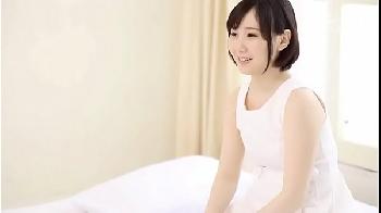 二次元大好き純情娘が巨大ペニスプロ男優に突かれて鮮血の処女喪失巨乳美少女デビュー作のエロ動画