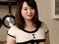 『中でっ…中で出してぇっ！！』娘の夫を寝取ってそのまま中出しさせる美魔女巨乳痴女熟女フェラのエロ動画