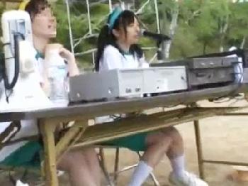 運動会中に他の親に陵辱されてしまった実行委員の女子校生美少女レイプのエロ動画