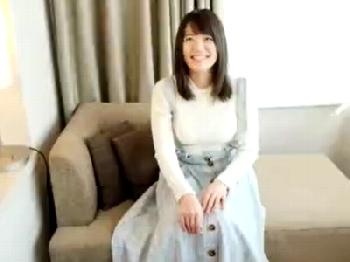 ハニかんだ笑顔が可愛いJカップグラドルがまさかのアダルトビデオデビューで悶絶イキ巨乳美少女デビュー作のエロ動画