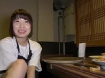 無防備な女子校生のパンチラ誘惑！誰にでも簡単にパンツを見せちゃう男を惑わす小悪魔娘ロリ橋本ありなのエロ動画