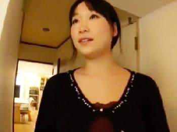 山本彩似の巨乳家庭教師がまだ育ちきってないショタに性指導パコお姉さんのエロ動画