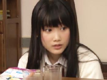 こたつの中だからと安心して無防備な格好をしている妹と近親パコ巨乳女子校生美少女ロリ近親相姦のエロ動画