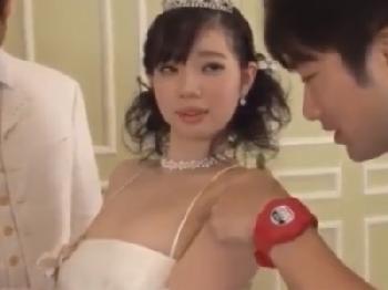 結婚式場で時間を止めて新郎の前で花嫁を犯す無慈悲野郎巨乳人妻イラマチオレイプのエロ動画