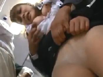 社畜リーマン達に囲まれ声も出せずに精液をぶっかけられまくるOL痴漢のエロ動画