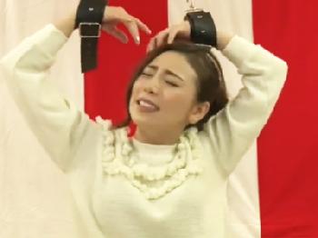 固定電マに完全屈服して罰ゲーム交尾にも悦びまくる素人美人お姉さん痴女のエロ動画