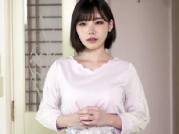 夫が出勤した瞬間に浮気相手を自宅に呼び出し浮気パコに夢中になる若奥様人妻中出しのエロ動画