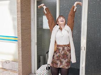 『ぁああ゛～いぐぅーー♡』片言の日本語ながら日本人男性器大好きな白人留学生巨乳ジューン・ラブジョイのエロ動画