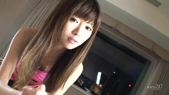 猛烈美人お姉さんが淫語と高速手コキで射精させる！素人美少女痴女のエロ動画