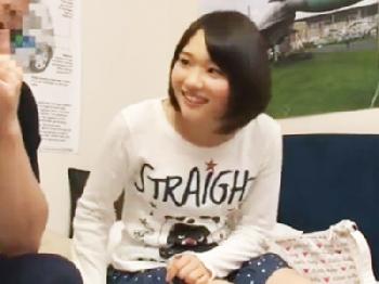 『素股だけならしてあげよっか？』デカチン兄貴に素股だけのハズが濡れまくって生ハメ近親パコ美少女ロリ妹顔射近親相姦のエロ動画