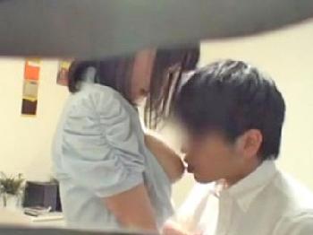 清麗系の素人娘をファッションチェックと称してナンパし言葉巧みに陰茎挿入W美少女パイパンハメ撮りフェラぶっかけのエロ動画