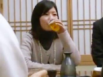 妹の夫が実家で義姉に容赦なく抱きつきこっそりパコ巨乳お姉さん近親相姦のエロ動画