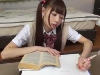 ツインテのミニ系美形少女女子校生が圧倒的な巨根で犯されて否応なくアクメ美少女ロリぶっかけのエロ動画