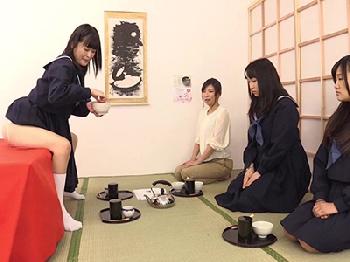 授業中に男性器を嗜みながら勉強できるしゃぶ校女子校生美少女めがねフェラのエロ動画